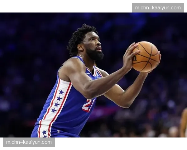 恩比德腹肌拉伤再度缺阵 76人季后赛前景面临严峻考验 恩比德腹肌拉伤再度缺阵 76人季后赛前景面临严峻考验